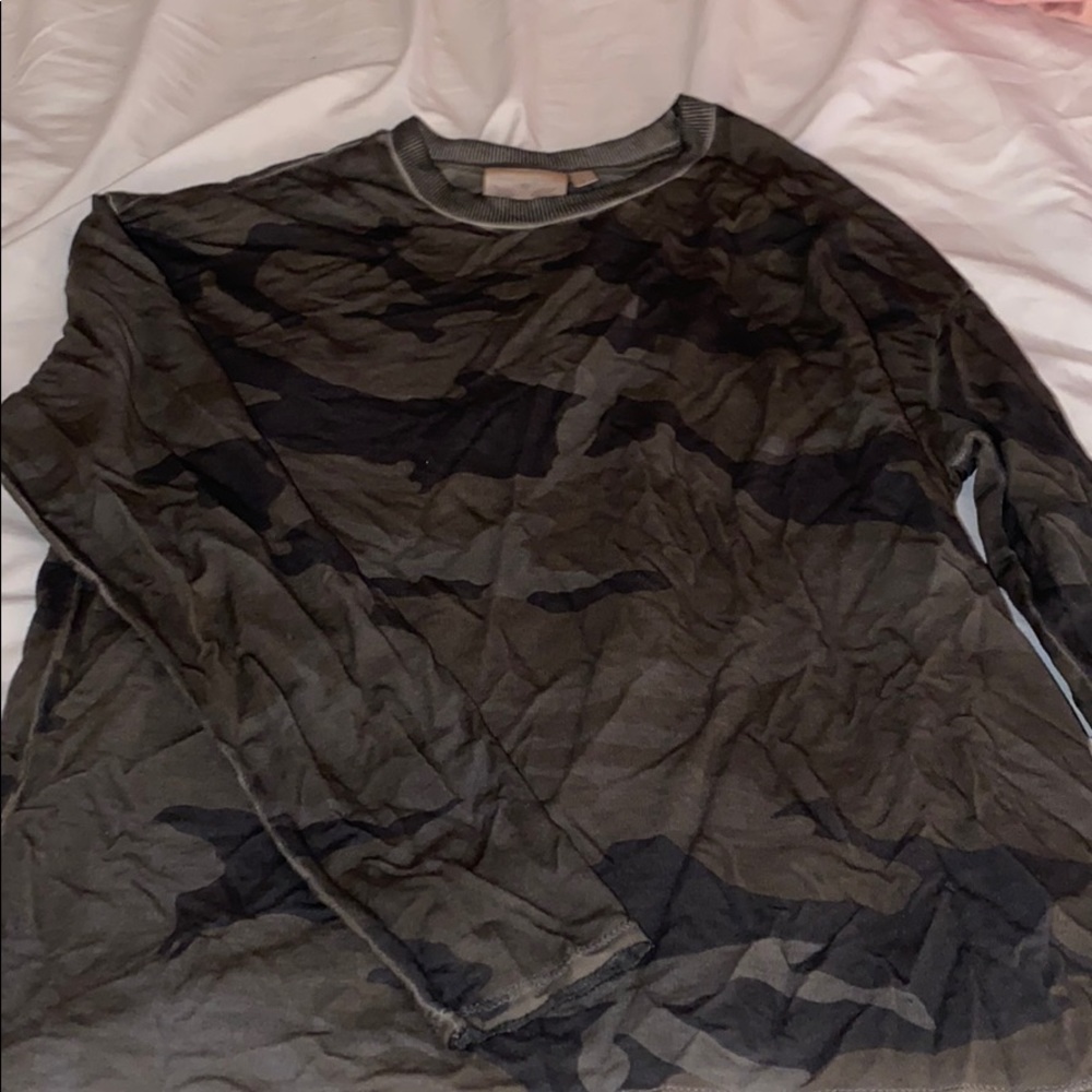 Camouflage long sleeve shirt very thin/light